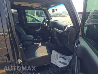 2016 Jeep Wrangler Unlimited Sahara - miniatura 8