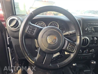 2016 Jeep Wrangler Unlimited Sahara - miniatura 10