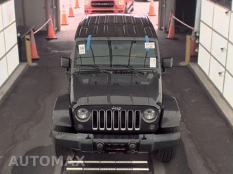 2016 Jeep Wrangler Unlimited Sahara - miniatura 2