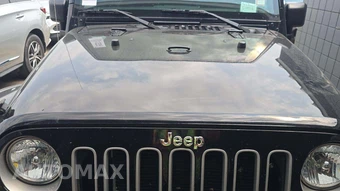 2016 Jeep Wrangler Unlimited Sahara - miniatura 26