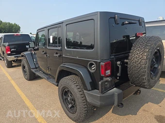 2016 Jeep Wrangler Unlimited Sahara - miniatura 6