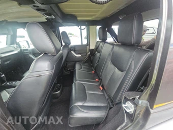 2016 Jeep Wrangler Unlimited Sahara - miniatura 13