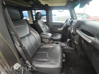 2016 Jeep Wrangler Unlimited Sahara - miniatura 8