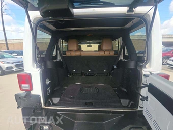 2016 Jeep Wrangler Unlimited Sahara - miniatura 11