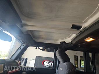 2016 Jeep Wrangler Unlimited Sahara - miniatura 17