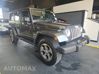 2016 Jeep Wrangler Unlimited Sahara - miniatura 3