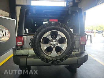 2016 Jeep Wrangler Unlimited Sahara - miniatura 5