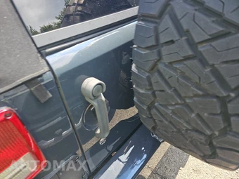 2016 Jeep Wrangler Unlimited Sahara - miniatura 16