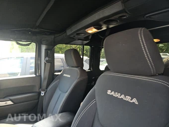2016 Jeep Wrangler Unlimited Sahara - miniatura 19