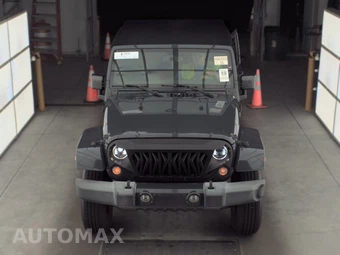 2016 Jeep Wrangler Unlimited Sahara - miniatura 2