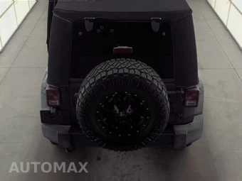 2016 Jeep Wrangler Unlimited Sahara - miniatura 5