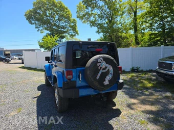 2016 Jeep Wrangler Unlimited Sahara - miniatura 2