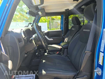 2016 Jeep Wrangler Unlimited Sahara - miniatura 6