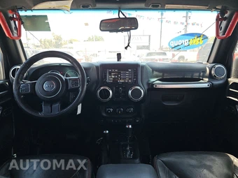2016 Jeep Wrangler Unlimited Sahara - miniatura 11