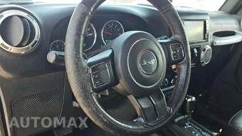 2016 Jeep Wrangler Unlimited Sahara - miniatura 27