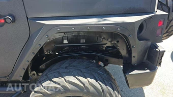 2016 Jeep Wrangler Unlimited Sahara - miniatura 37