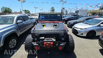 2016 Jeep Wrangler Unlimited Sahara - miniatura 44