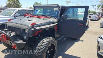 2016 Jeep Wrangler Unlimited Sahara - miniatura 45