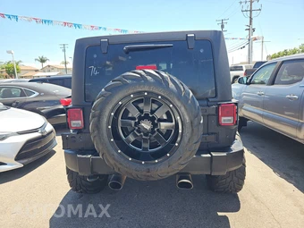 2016 Jeep Wrangler Unlimited Sahara - miniatura 5