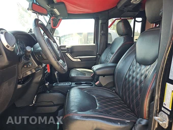 2016 Jeep Wrangler Unlimited Sahara - miniatura 7