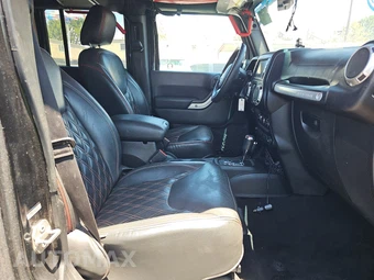 2016 Jeep Wrangler Unlimited Sahara - miniatura 8