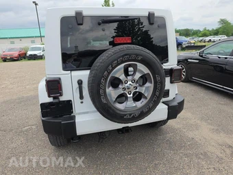 2016 Jeep Wrangler Unlimited Sahara - miniatura 5