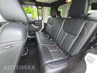 2016 Jeep Wrangler Unlimited Sahara - miniatura 13