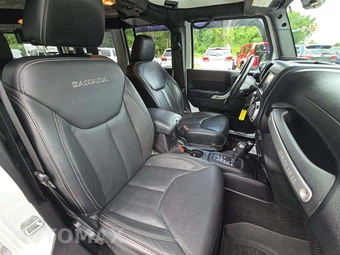 2016 Jeep Wrangler Unlimited Sahara - miniatura 18