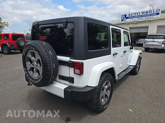 2016 Jeep Wrangler Unlimited Sahara - miniatura 3