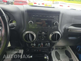 2016 Jeep Wrangler Unlimited Sport - miniatura 10