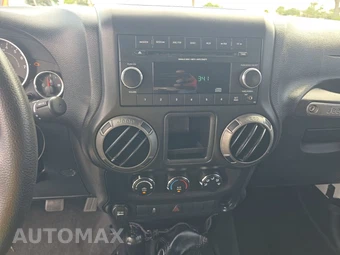 2016 Jeep Wrangler Unlimited Sport - miniatura 11