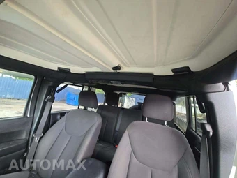 2016 Jeep Wrangler Unlimited Sport - miniatura 8