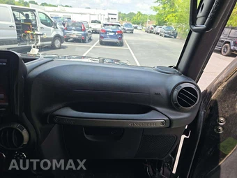 2016 Jeep Wrangler Unlimited Sport - miniatura 17