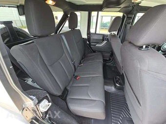 2016 Jeep Wrangler Unlimited Sport - miniatura 13