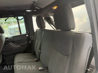 2016 Jeep Wrangler Unlimited Sport - miniatura 10