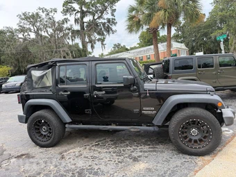 2016 Jeep Wrangler Unlimited Sport - miniatura 4