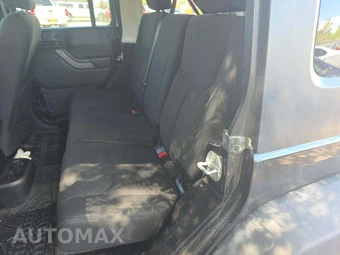 2016 Jeep Wrangler Unlimited Sport - miniatura 10