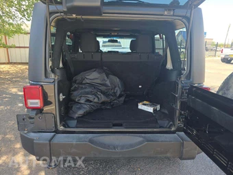 2016 Jeep Wrangler Unlimited Sport - miniatura 11