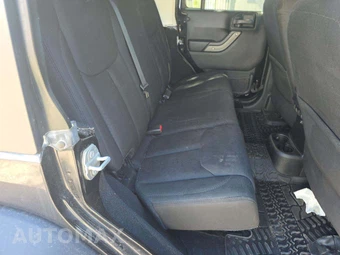 2016 Jeep Wrangler Unlimited Sport - miniatura 13