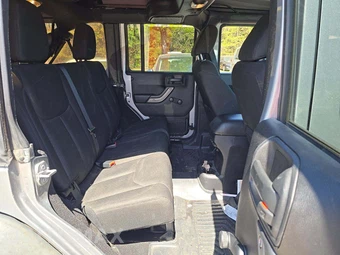 2016 Jeep Wrangler Unlimited Sport - miniatura 13