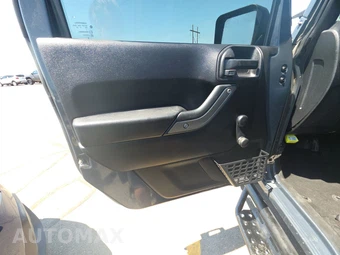 2016 Jeep Wrangler Unlimited Sport - miniatura 9