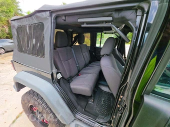 2016 Jeep Wrangler Unlimited Sport - miniatura 16