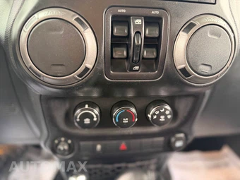 2016 Jeep Wrangler Unlimited Sport - miniatura 31
