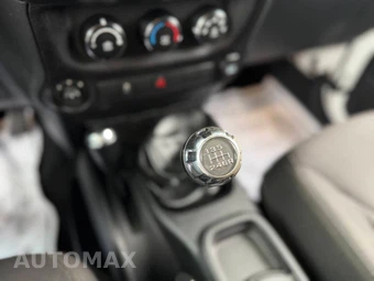 2016 Jeep Wrangler Unlimited Sport - miniatura 32