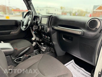 2016 Jeep Wrangler Unlimited Sport - miniatura 34