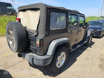 2016 Jeep Wrangler Unlimited Sport - miniatura 2