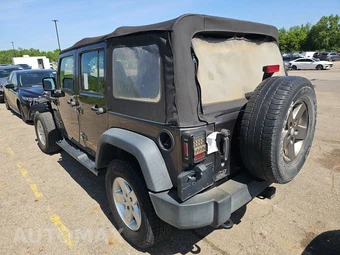 2016 Jeep Wrangler Unlimited Sport - miniatura 3