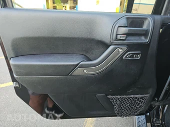 2016 Jeep Wrangler Unlimited Sport - miniatura 9