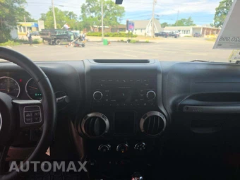 2016 Jeep Wrangler Unlimited Sport - miniatura 10