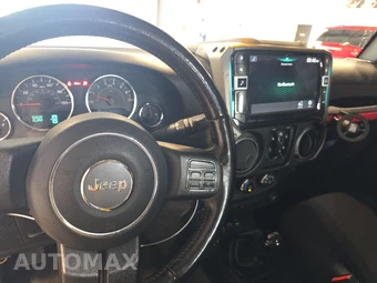 2016 Jeep Wrangler Unlimited Sport - miniatura 11